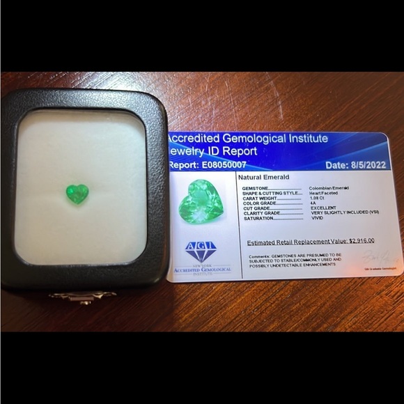 Natural Colombian 💍Emerald 1.08carats heart faceted - Picture 3 of 12